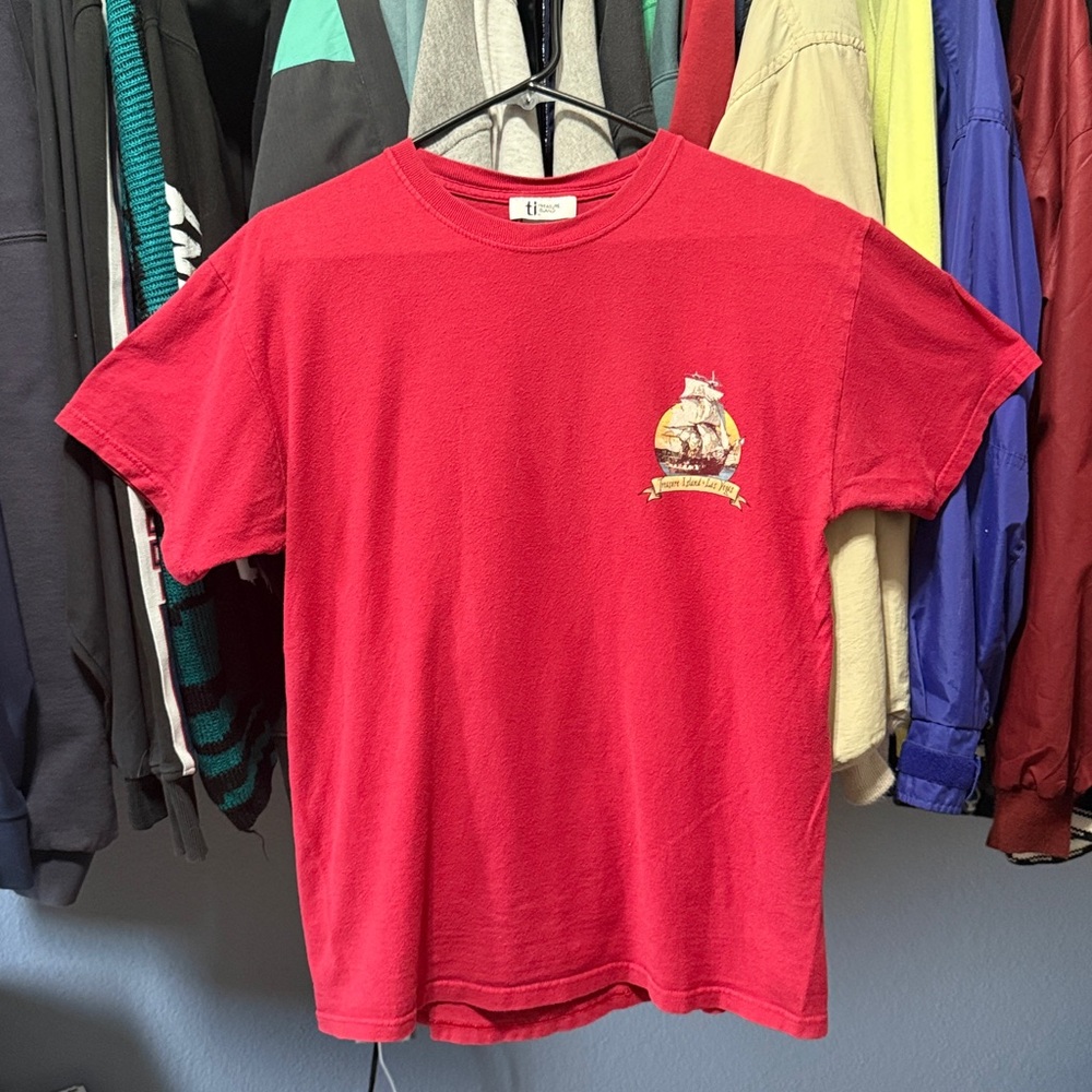 2016 Treasure Island Las Vegas Souvenir T-Shirt